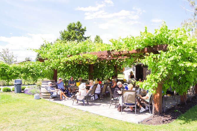 Kelowna Guided E-Bike Wine Tour with Tastings and Okanagan Lunch - Riding the southeast wine route by e-bike