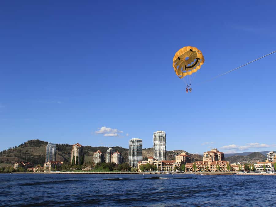 Kelowna: Okanagan Lake Parasailing - Starting at Kerry Park beside Okanagan Lake