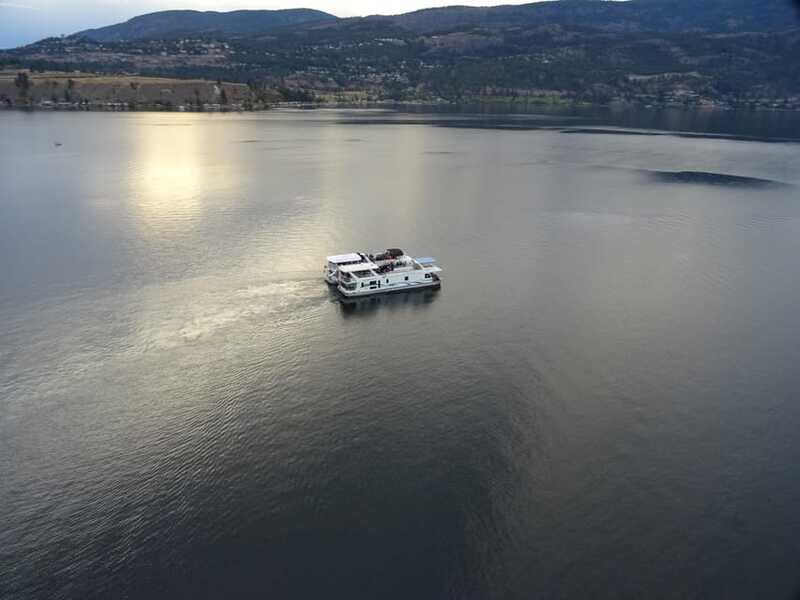 Kelowna: Okanagan Lake Sunset Cruise - Under the William R. Bennett Bridge