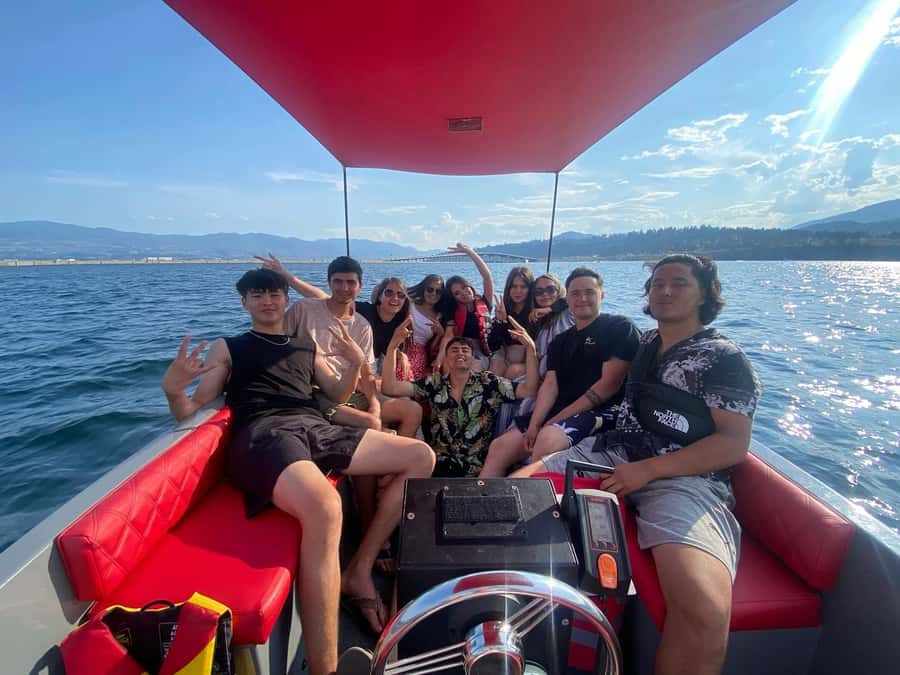 Kelowna: Private Boat Tour with Bluetooth Speaker - Setting Out From Downtown Kelowna