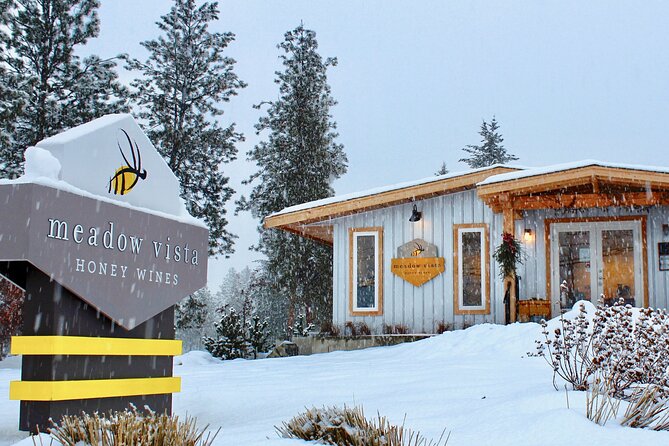 Kelowna Snow E-Biking Adventure with Lunch, Wine Tasting & S'mores - The first laps at Meadow Vista