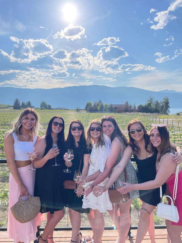Kelowna: Sunset Sip Wine Tour - Why the sunset timing works so well