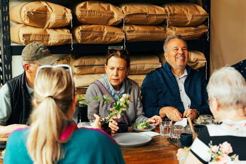 Kelowna: Walking Food Tour with 7 Tastings and 4 Drinks - Starting at the Laurel Packinghouse