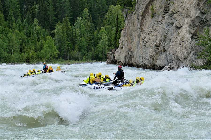 Kicking Horse River: Rafting Trip with BBQ - The second half: 14 sets of Class II to IV+ rapids