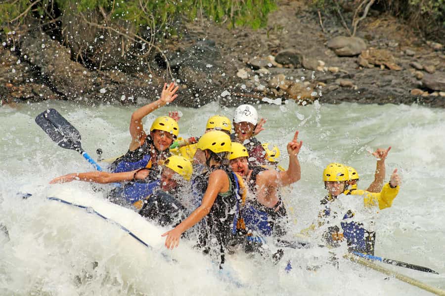 Kicking Horse River: Whitewater Rafting Half-Day Trip - The 15-minute shuttle to the put-in