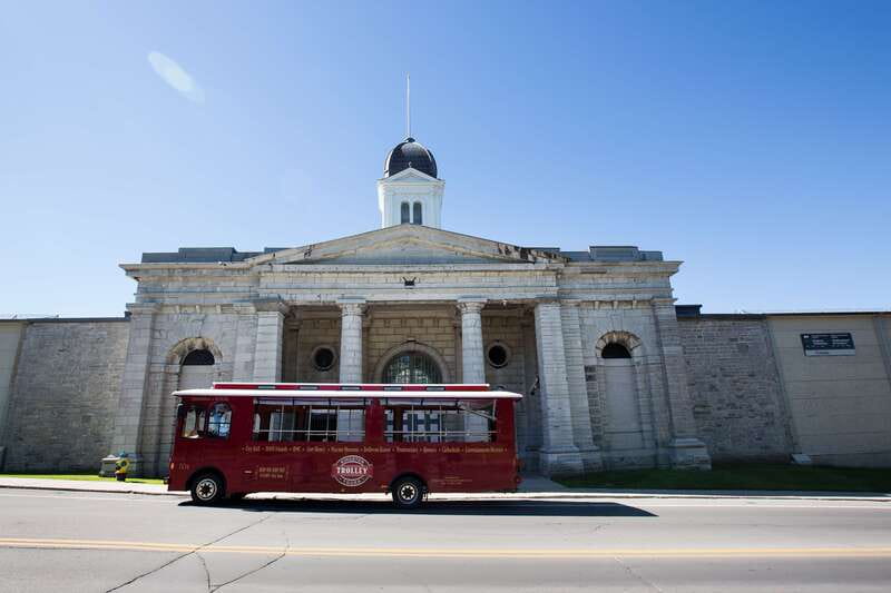 Kingston: Hop-On Hop-Off Trolley Tour - How the live commentary affects the ride