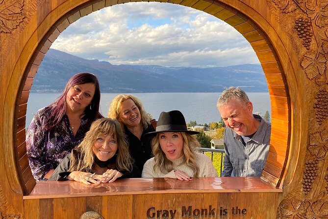 Lake Country Half Day Guided Wine Tour With 4 Wineries - A guide can make the difference