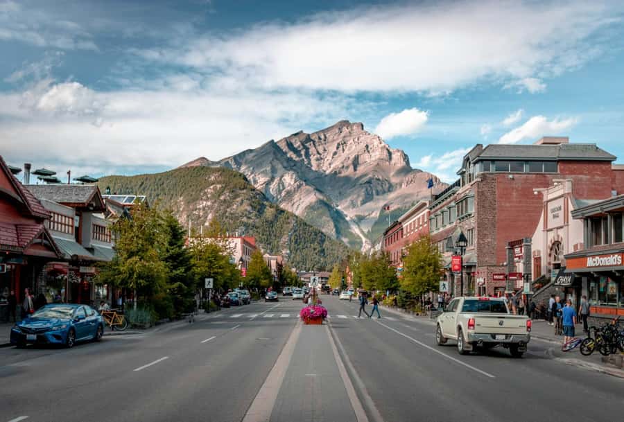 Lake Louise, Banff Gondola, Lake Minnewanka, Cave & Basin - Bow Falls and Surprise Corner in short bursts