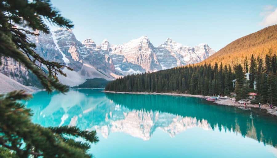 Lake Louise, Banff Gondola, Lake Minnewanka, Cave & Basin - Banff Avenue gives you lunch and breathing room