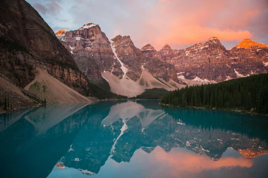 Lake Louise Emerald Lake Johnston Canyon Banff Town YohoTour - Lake Louise: one hour beside the glacier-fed water