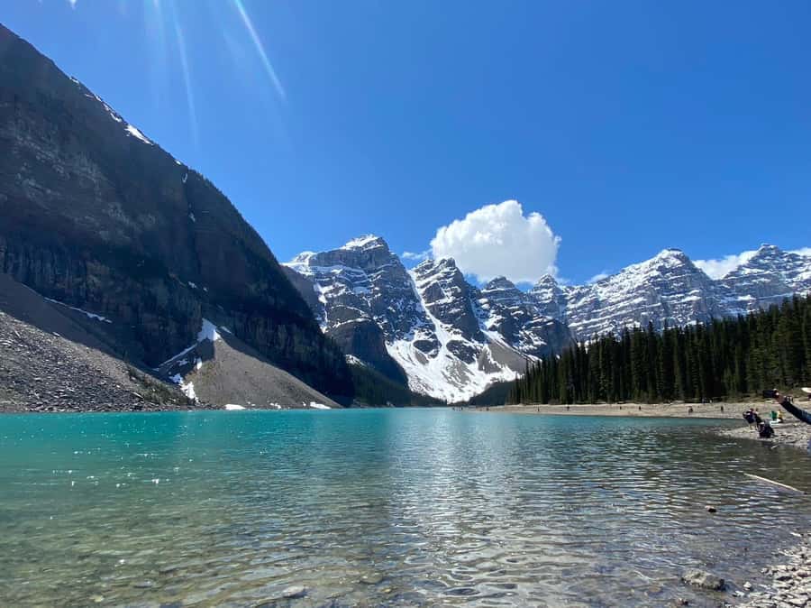 Lake Louise & Emerald/Moraine Lake Half Day Tour from Banff - What the guide adds to a short itinerary