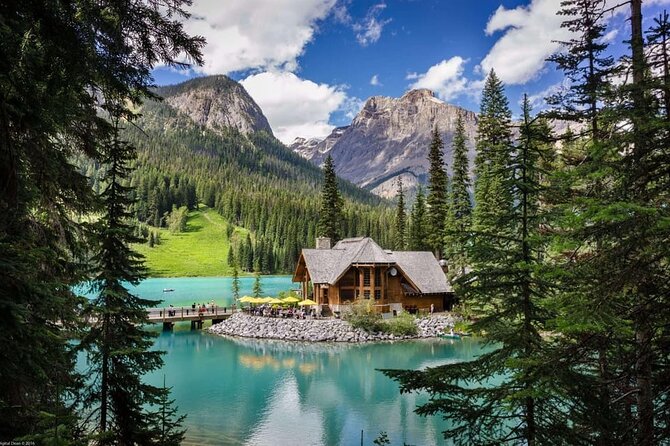 Lake Louise, Moraine, Emerald, Johnston Canyon and Banff Town - Key points to know before booking