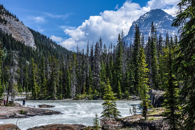 Lake Louise Moraine Lake Day Trip from Banff Calgary Canmore - Yoho National Park changes the rhythm