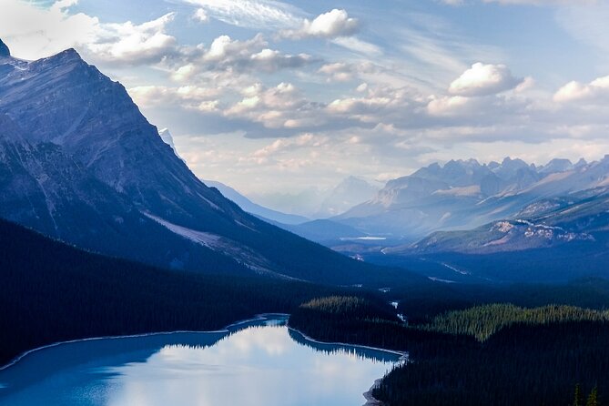 Lake View Tour-Lake Moraine, Louise, Emerald, Peyto, Vermillion - Johnston Canyon or Moraine Lake, depending on the date