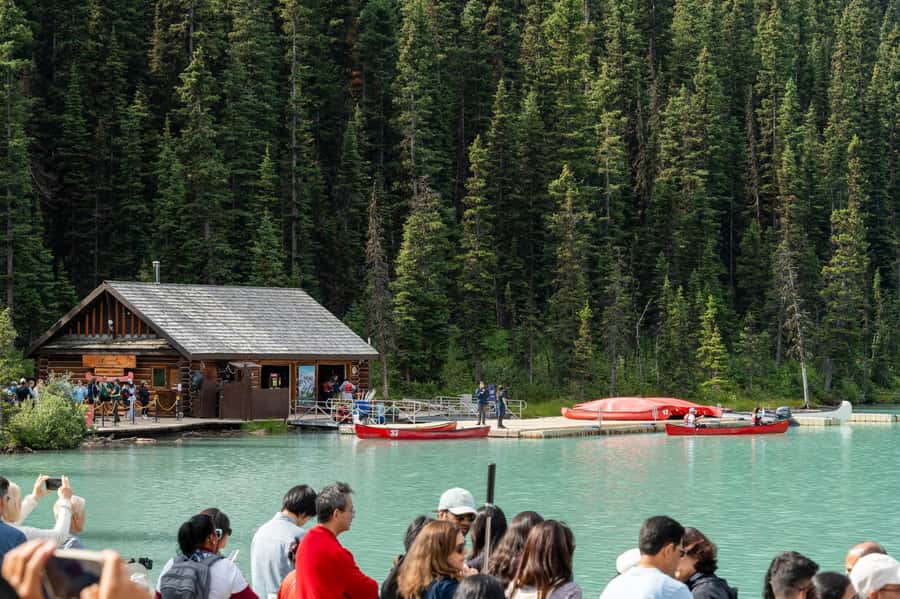 Lakes Moraine, Louise, Emerald, Johnston Canyon & Yoho Tour - What this one-day Rocky Mountain route is really trying to do