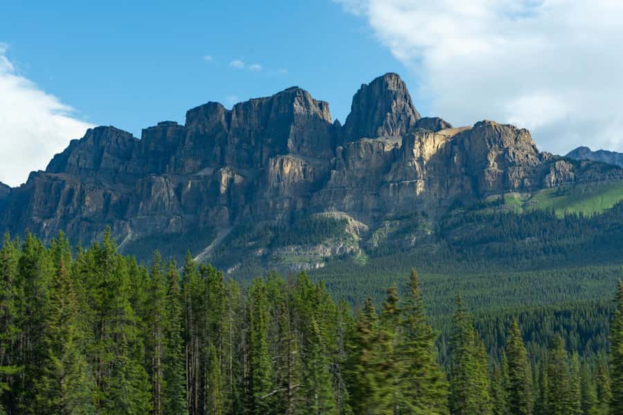 Lakes Moraine, Louise, Emerald, Johnston Canyon & Yoho Tour - Johnston Canyon is the day’s main walking stop