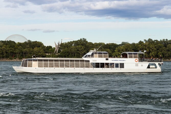 Le Bateau-Mouche Sightseeing Cruise in Montreal - Jacques-Cartier Bridge and the changing scale of Montreal