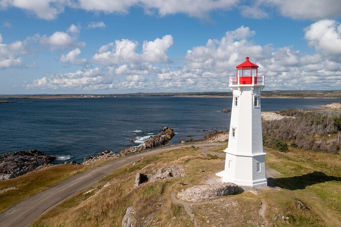 Louisbourg Fortress, Lighthouse and Cliffside Adventure - Meeting the guide in Sydney