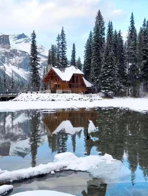 Louise Louise, Banff Gondola, Minnewanka & Emerald Lakes - Lake Louise in 45 minutes
