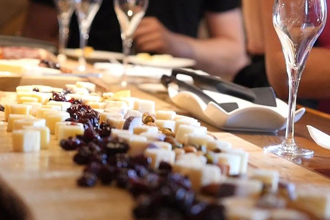 Lunch in the Vineyard: A Scenic Niagara Wine Tour Experience - Queenston Mile Vineyard above St. David’s Bench