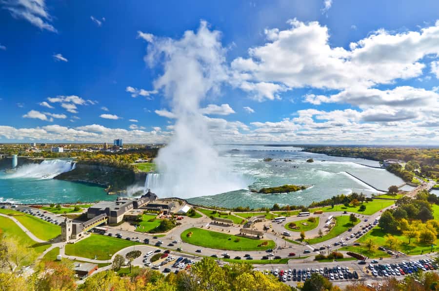 Luxury Day Trip: Niagara on the Lake, Wine & Falls - Starting downtown Toronto at 55 York Street