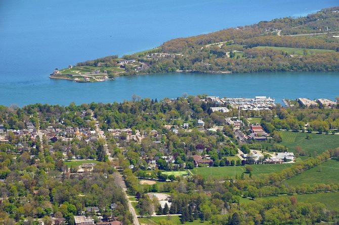 Luxury Niagara Falls Day Trip from Toronto with Cruise and Lunch - The Floral Clock and Living Water Chapel are quick pauses