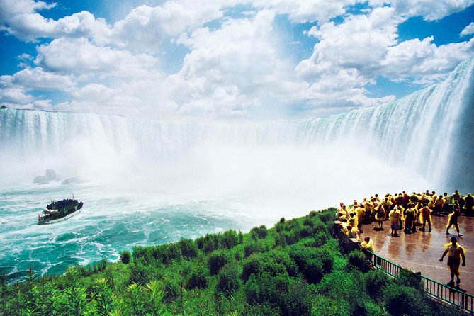 Luxury Private Tour of Niagara Falls from Toronto - The Whirlpool Aero Car offers a short but unusual view