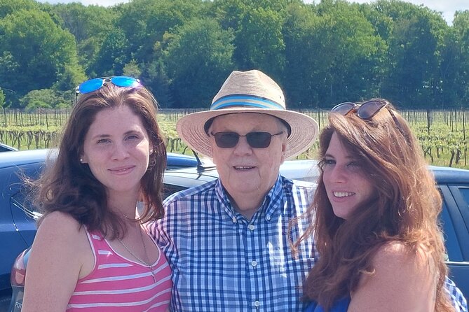 Luxury Wine Tours to Niagara On The Lake - Lunch gives the day a welcome pause