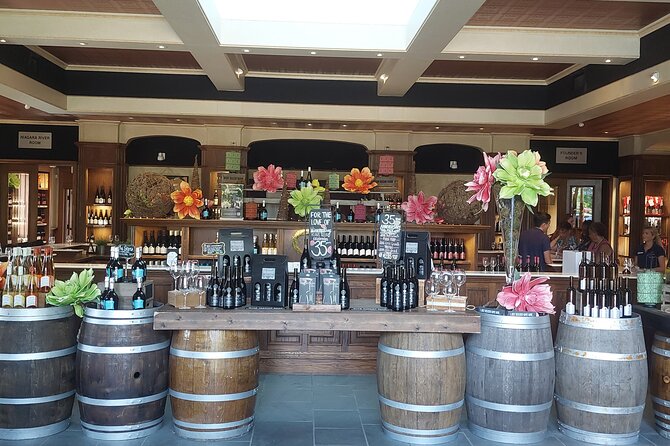 Luxury Wine Tours to Niagara On The Lake - Niagara-on-the-Lake adds more than wine