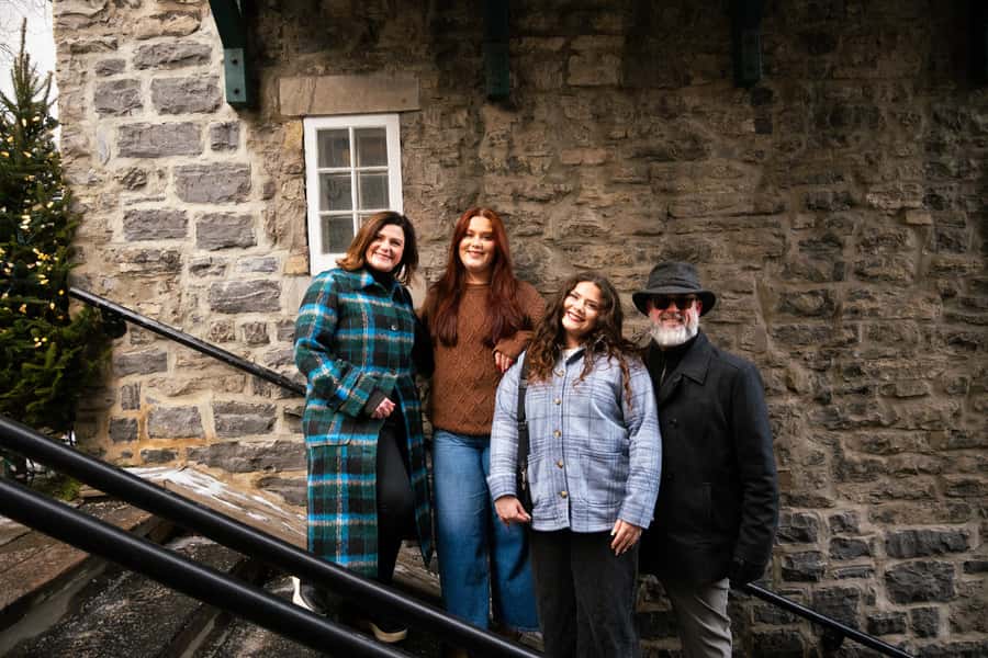 Magical memories in Quebec City with a local photographer - Who should book this experience