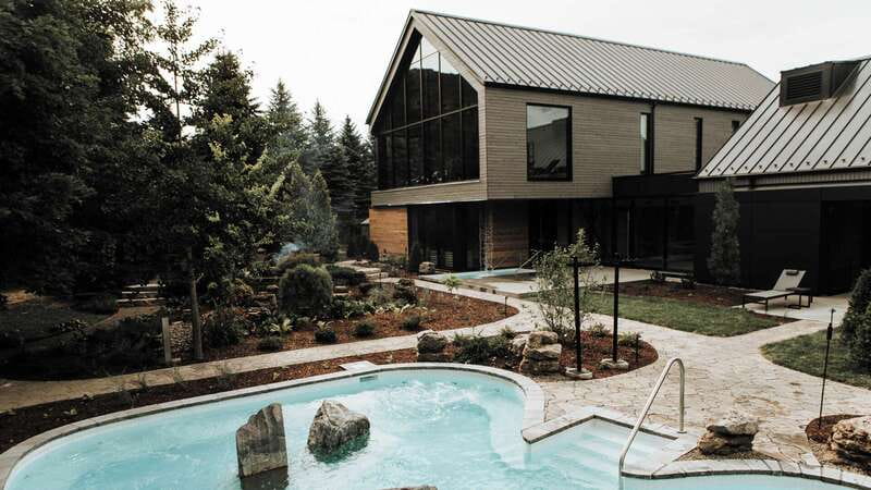 Mont-Saint-Hilaire: Nordic Spa Thermal Experience - Changing, storing your things, and preparing for the circuit