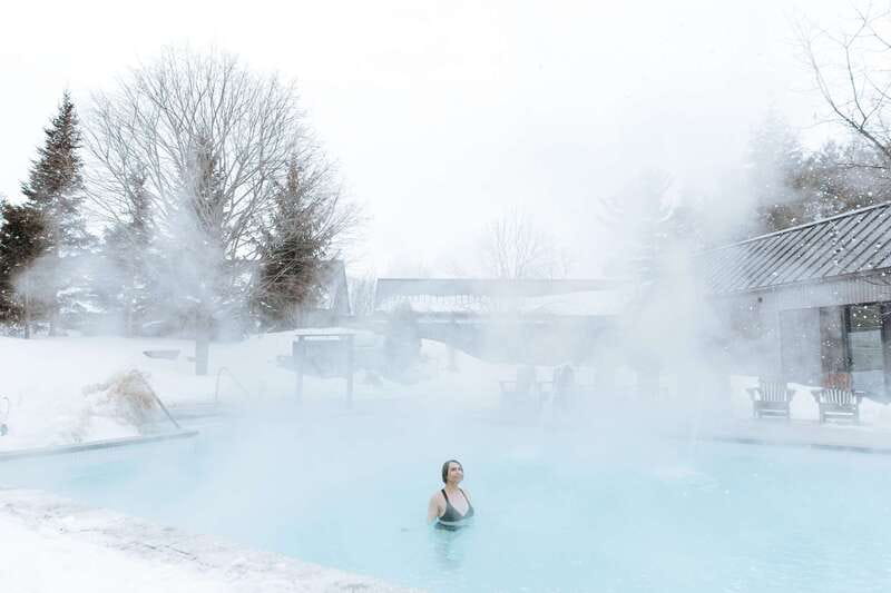Mont-Saint-Hilaire: Nordic Spa Thermal Experience - Indoor and outdoor relaxation areas