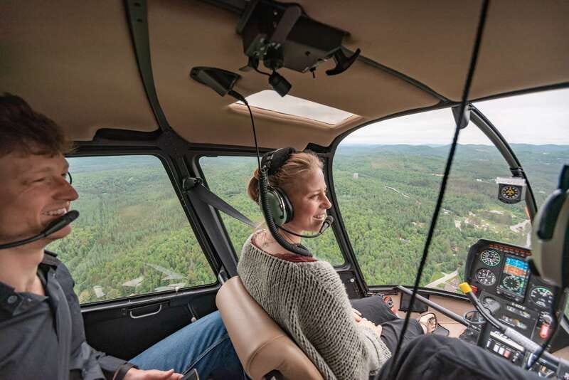 Mont Tremblant: Helicopter Tour with Optional Stopover - What the 10-minute flight gives you