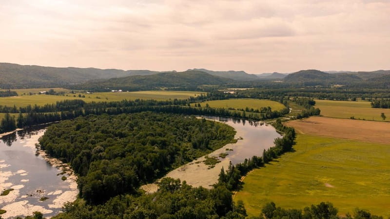 Mont-Tremblant: Self guided kayak/paddleboard on Rouge River - Starting at the rental centre in Mont-Tremblant