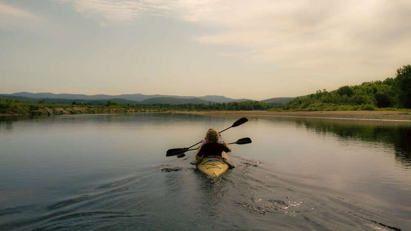 Mont-Tremblant: Self guided kayak/paddleboard on Rouge River - Calm water for beginners and families