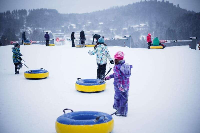 Mont-Tremblant: Snow Tubing with a Mechanical Lift - Choosing between two, three, and four hours