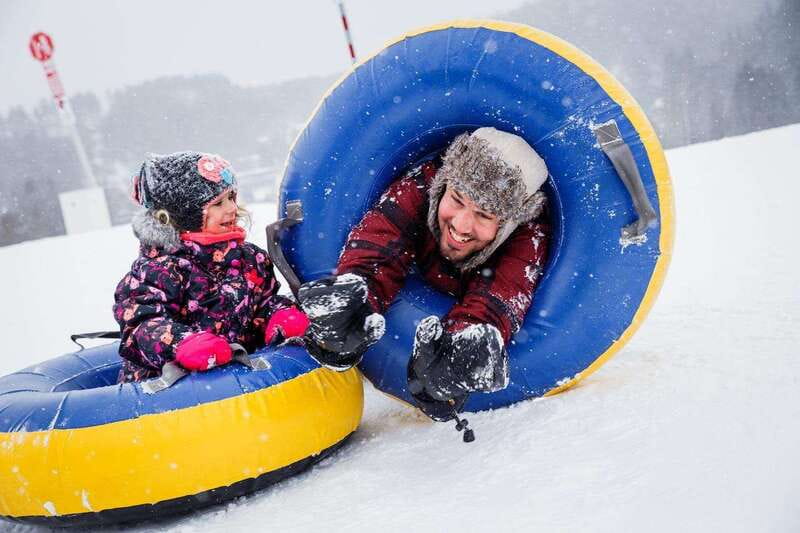 Mont-Tremblant: Snow Tubing with a Mechanical Lift - Warm-up space and simple food options