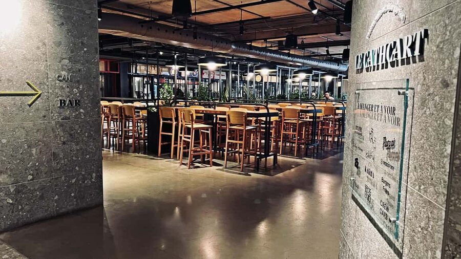 Montreal: 2-Hour Private Complete Hidden City Experience - Montreal Eaton Centre and Place Ville Marie