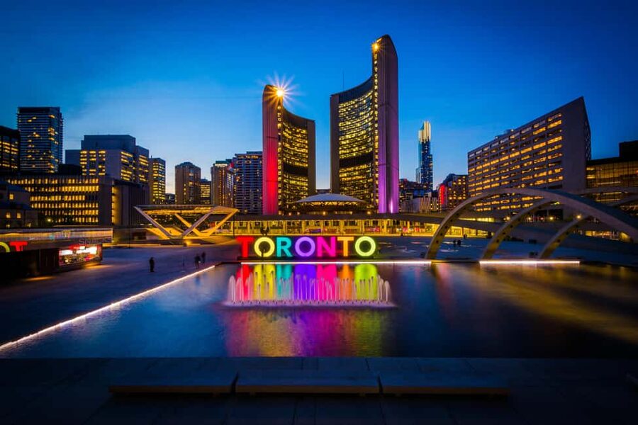 Montreal: 3-Day Toronto, Niagara Falls, Thousand Islands - Niagara-on-the-Lake adds a quieter finish
