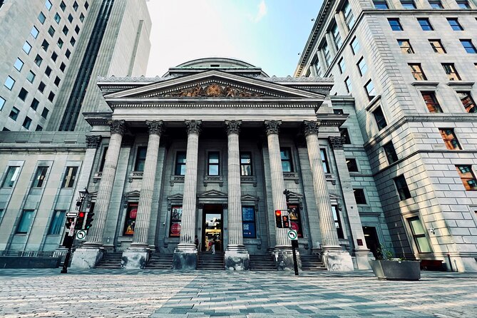 Montreal: 3-Hour Private Car Tour with Expert & Free Pick up - Guide style and personal service