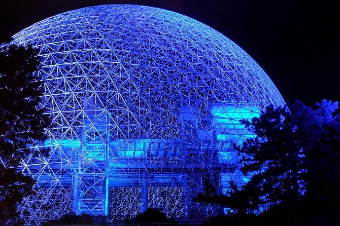 Montreal at Night Tour - Old Montreal and the Notre-Dame Basilica photo stop
