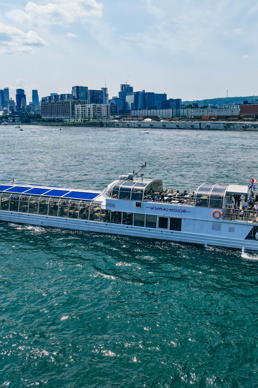 Montreal: Bateau-Mouche Cruise with A La Carte Dinner Option - Tables, service, and the pace of the evening