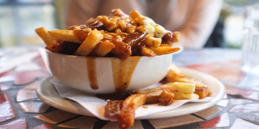 Montreal: Best of Montreal Food Walking Tour with Tastings - What this Montreal food walk actually delivers