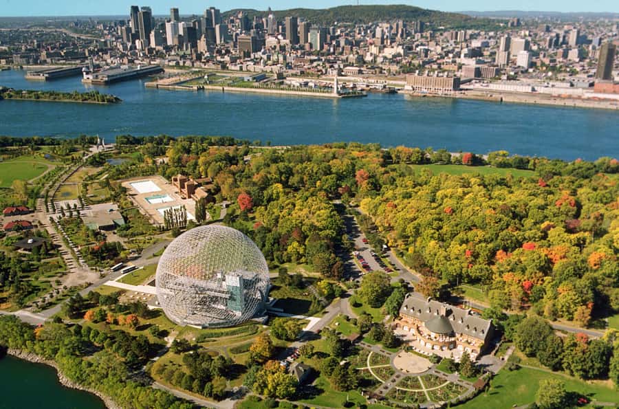 Montreal: City Architecture Guided Bike Tour - Riding Montreal’s Formula 1 track