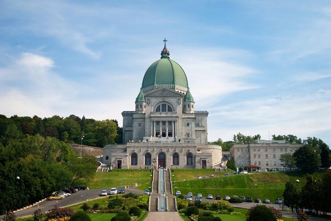 Montreal City Sightseeing Tour with Live Commentary - Mount Royal Park and the city view