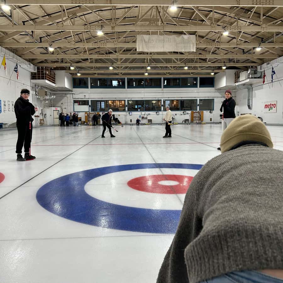 Montreal: Curling Experience with instructor and equipment - What your 150 minutes on the ice looks like