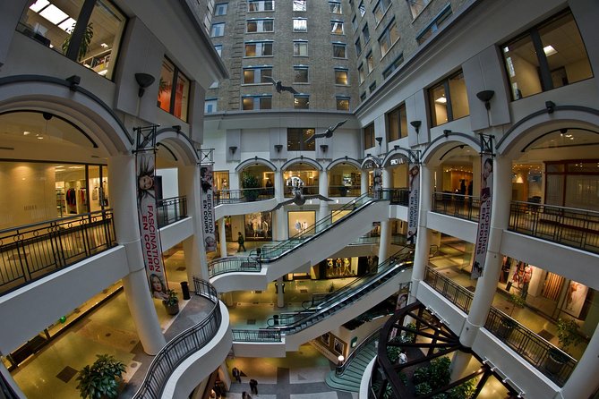 Montréal Downtown and Underground City Private Walking Tour - Why the Underground City deserves a guided walk