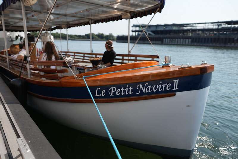 Montreal: Electric Boat Cruise with Onboard Drinks - Key points to know before boarding