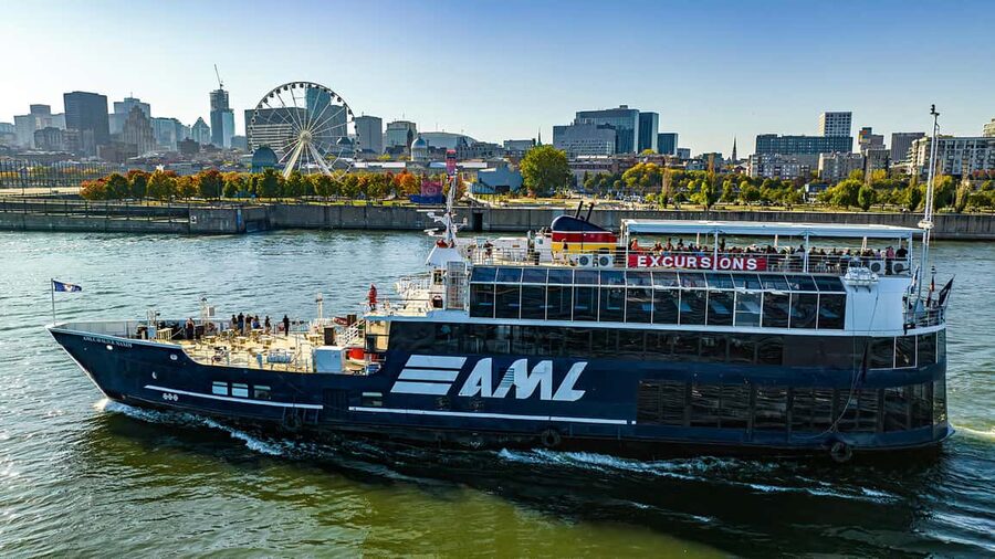 Montréal: Guided Sightseeing River Cruise - Îles-de-Boucherville and the return toward the city