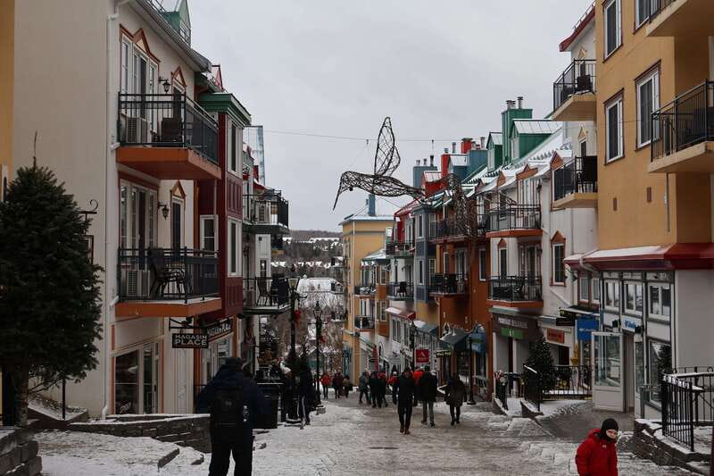 Montreal: Guided tour of the Laurentides Mont Tremblant - Should you book this tour?
